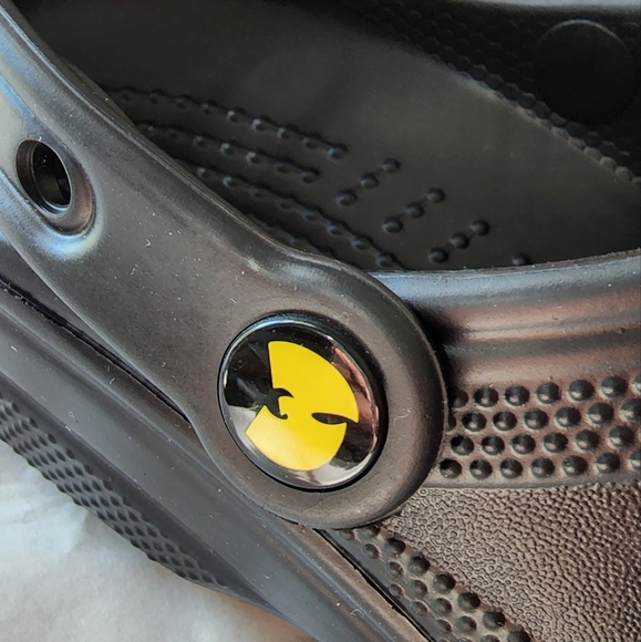 Black Wu-Tang Clan Crocs NWT - Picture 2 of 4